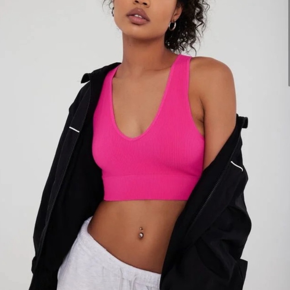 Garage Stella Seemless Plunge Top- pink